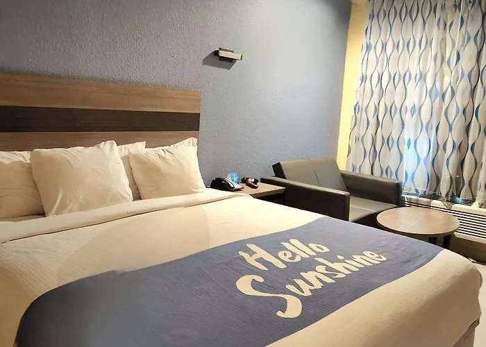 Days Inn By Wyndham Freeport